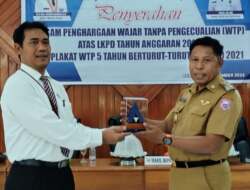 Pemkab Butur Terima Piagam dan Plakat WTP Dari Kementerian Keuangan RI