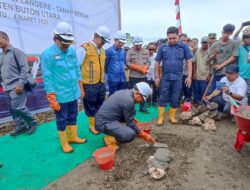 Bupati Butur Ridwan Zakariah Lakukan Peletakan Batu Pertama Pembangun Jembatan Penghubung Langere dengan Tanah Merah