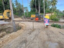 Pembangunan Jembatan Penghubung Desa Langere – Tanah Merah Diduga Lambat Dikerjakan, Ada Apa?