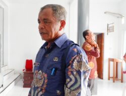 Camat Wakorut La Roni Ingatkan Para Kades Se-Wakorut Agar Tidak Main-Main dalam Mengelolah Dana Desa