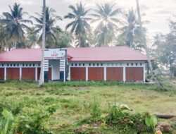 Bangunan Pasar Kecamatan Kambowa Tak Difungsikan