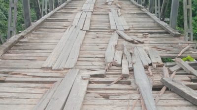 Jembatan Provinsi Sultra di Buton Utara Rusak Parah, Warga Butur Minta Pemrov Sultra Perbaiki 