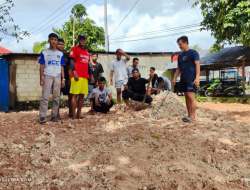 Tingkatkan Peran di Bidang Olahraga, Pemuda Lorong PLN Bergotong Royong Bangun Lapangan Takraw