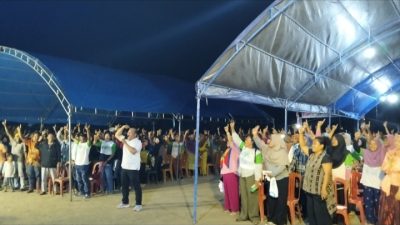 Ribuan Warga Padati Kampanye Ruksamin-Sjafei Kahar di Kambowa 