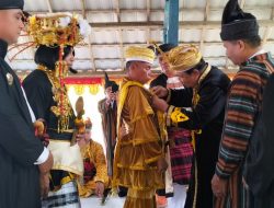 Laode Assarir Mbai, B.Ac Resmi Dilantik sebagai Bharata Lakino Kulisusu