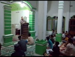 Kapolsek Bonegunu Sampaikan Kultum di Masjid Nurul Haq, Ajak Warga Jaga Kamtibmas Selama Ramadan