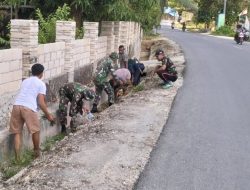 Kodim 1429/Butur Bersama Warga Gotong Royong Bersihkan Drainase di Desa Laangke