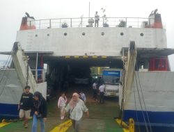 Diduga Ada Permainan Oknum, Warga Butur Dirugikan di Fery Labuan-Amolengo