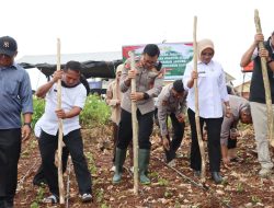 Kapolres Butur Pimpin Penanaman Jagung Serentak Dukung Swasembada Pangan Nasional