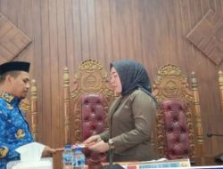 Pemkab Butur Serahkan Tiga Raperda ke DPRD untuk Dibahas Bersama