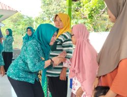 Puasa Ke-14 Ramadhan, TP PKK Buton Utara Berbagi Sembako untuk Lansia dan Keluarga Kurang Mampu