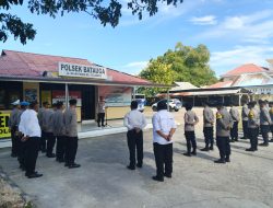 Kapolres Buton Awali Rangkaian Apel di Polsek, Tekankan Disiplin dan Pelayanan