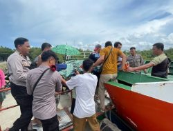 Polres Buton Utara Sigap Bantu Warga Sakit Naik Kapal, AKBP Totok Budi: Ini Tugas Kami
