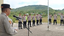 Kapolres Buton Tekankan Disiplin dan Pelayanan Humanis Saat Pimpin Apel di Polsek Lapandewa