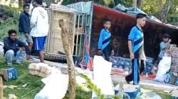 Truk Sembako Terbalik di Tanjakan Pongkowulu, Warga Minta Perbaikan Jalan