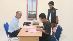 Satreskrim Polres Buton Utara Limpahkan Tersangka Pencurian ke Kejari Muna