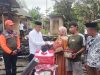Bupati Buton Utara Serahkan Bantuan kepada Korban Kebakaran di Desa Pongkowulu