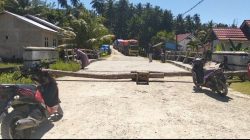 Pesan WhatsApp Kadis PUPR Picu Kemarahan Warga, Jalan Provinsi Kembali Ditutup Total