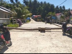 Pesan WhatsApp Kadis PUPR Picu Kemarahan Warga, Jalan Provinsi Kembali Ditutup Total
