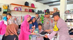 Kapolres Buton Utara Kembali Salurkan Perlengkapan Sekolah untuk Siswa Kurang Mampu di Wakorumba Utara