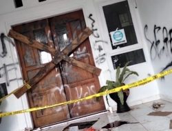 Dua Kelompok Massa Bentrok di Dinas Pendidikan Buton Utara, Dua Orang Terluka