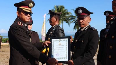 Tiga Personel Berprestasi Terima Penghargaan di HUT Bhayangkara ke-80, Ini Pesan Kapolres Buton Utara