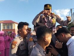Tangis AKBP Totok Budi Pecah Saat Pamit Tinggalkan Buton Utara: Tempat Ini Sulit Saya Lupakan