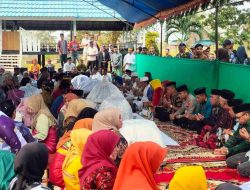 Bupati-Wabup Butur Hadiri Haroano Desa Wasalabose, Warga Doa Bersama