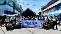 PWI, TNI-Polri, IDI, PMI dan Dinkes Baubau Bagikan 2.000 Masker Imbas Kabut Asap